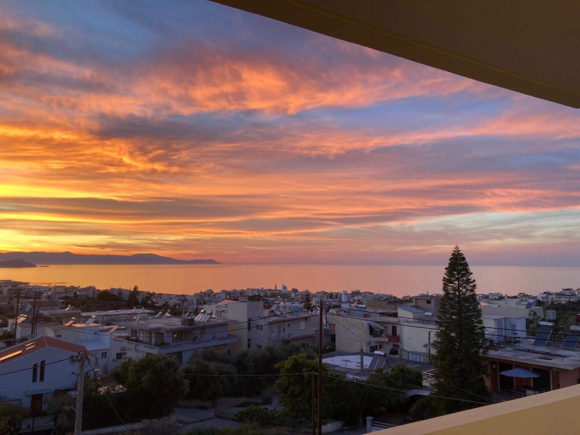 Stephanie'S Place - Charming Apartment With Sea View Chania  Bagian luar foto